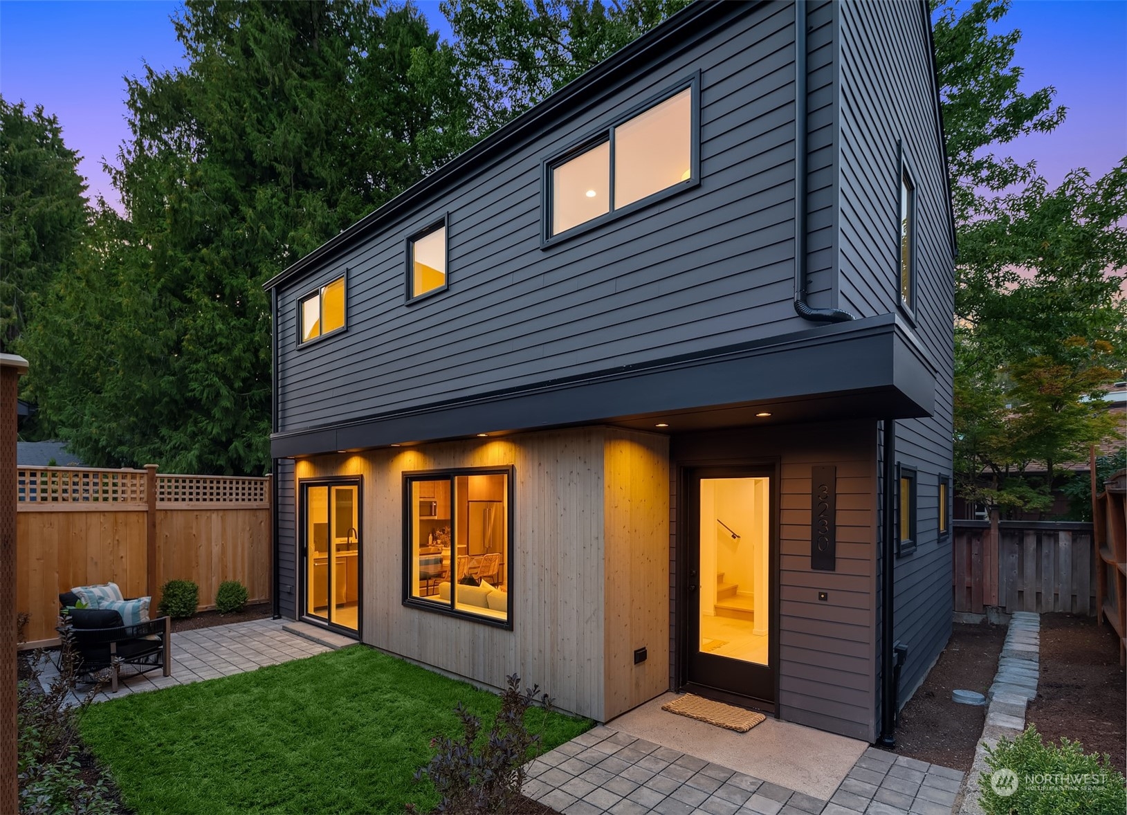 3230 Northeast 86th Street Seattle, WA 98115 - Photo 2 of 16