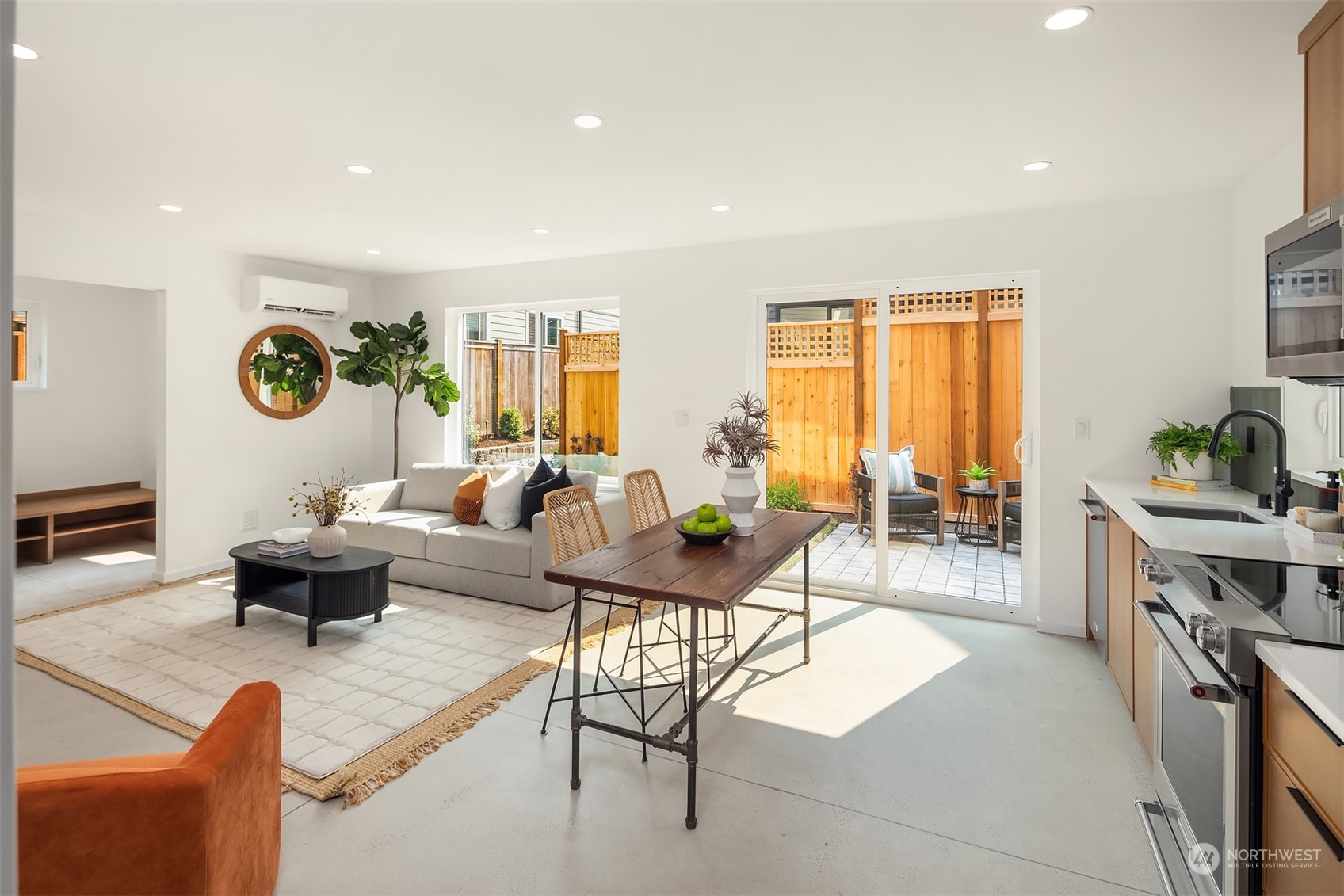 3230 Northeast 86th Street Seattle, WA 98115 - Photo 7 of 16