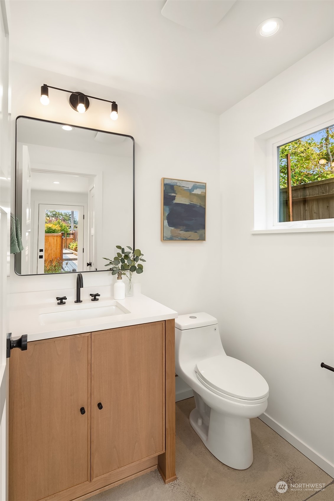 3230 Northeast 86th Street Seattle, WA 98115 - Photo 9 of 16