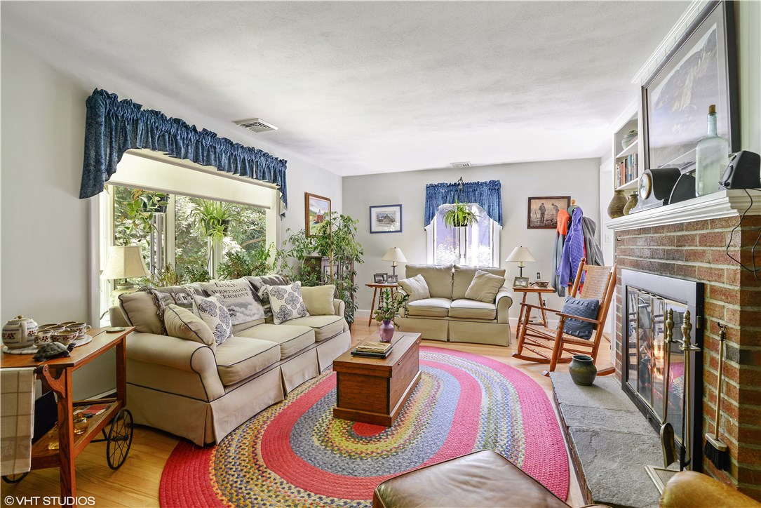 60 Diamond Hill Road Hopkinton, RI 02808 - Photo 3 of 15