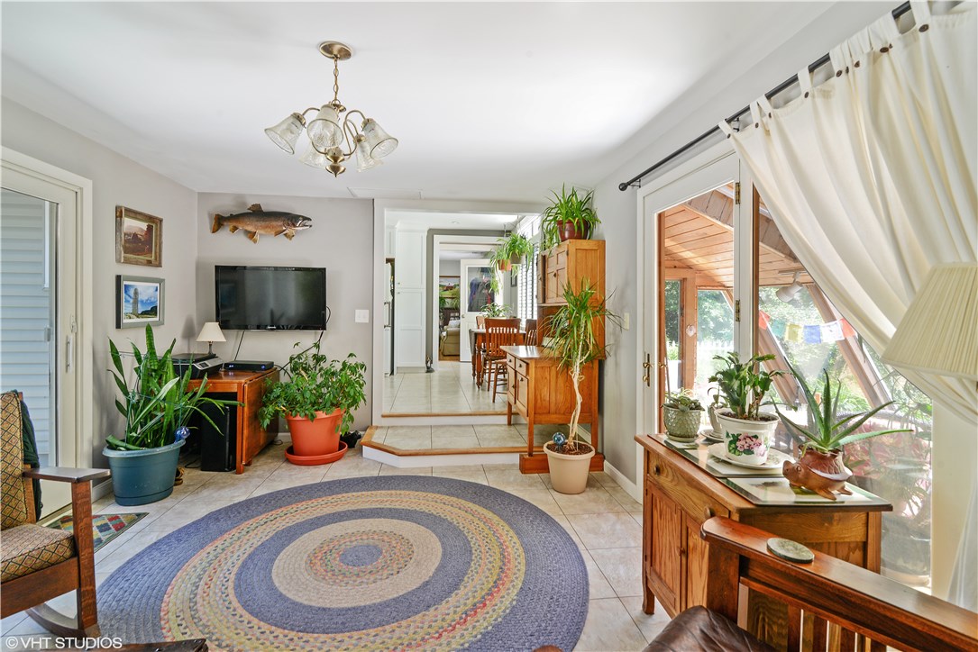 60 Diamond Hill Road Hopkinton, RI 02808 - Photo 5 of 15