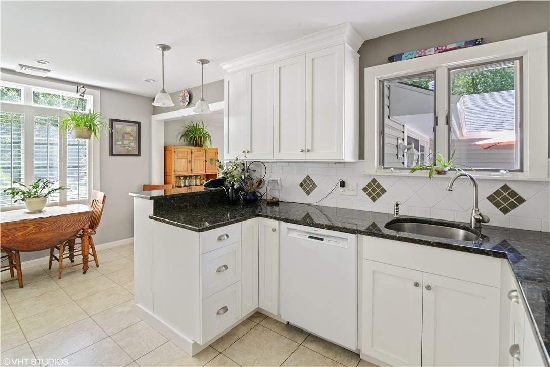 60 Diamond Hill Road Hopkinton, RI 02808 - Photo 6 of 15