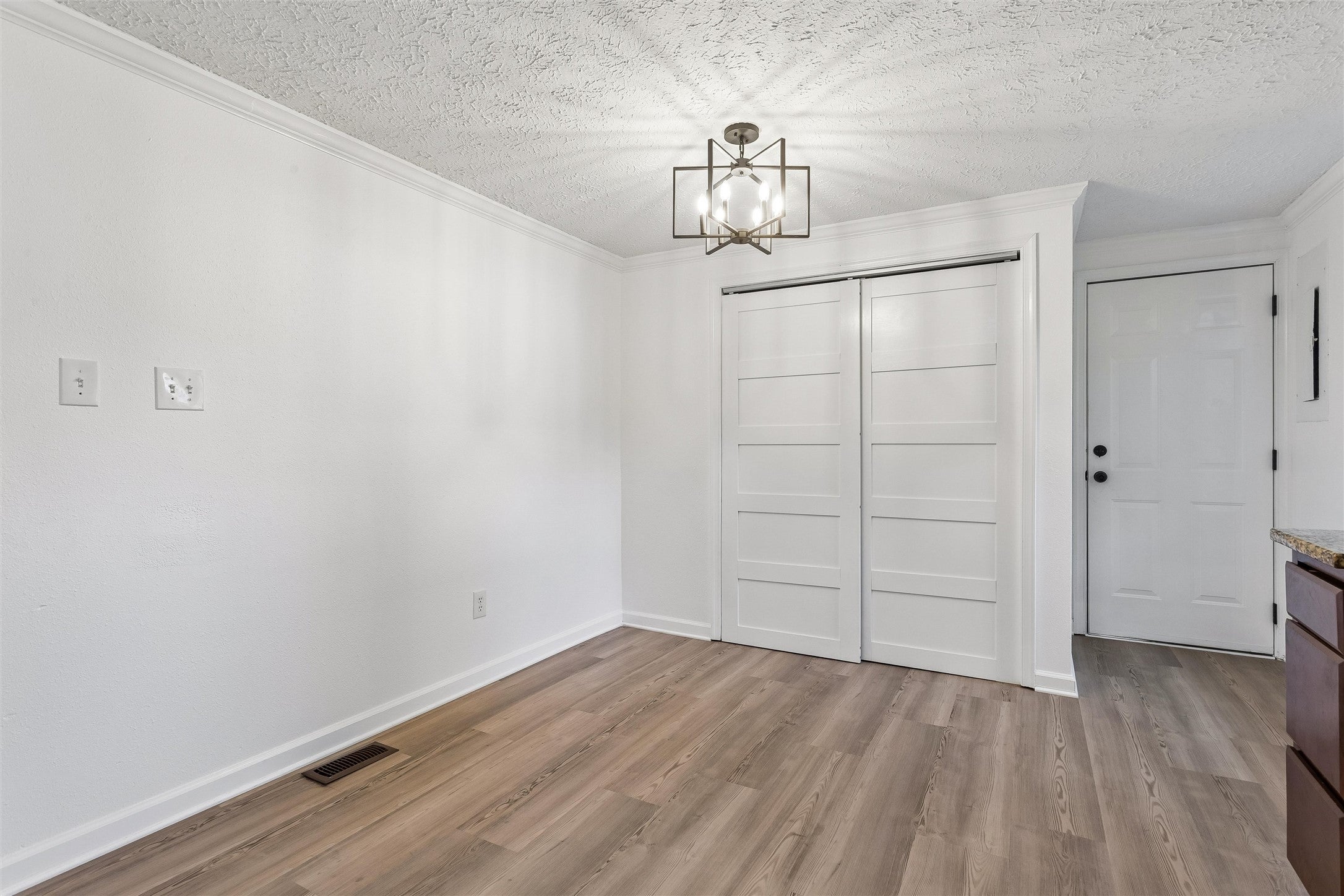 2403 Shell Road Hampton, VA 23661 - Photo 13 of 31 Gallery Image 13