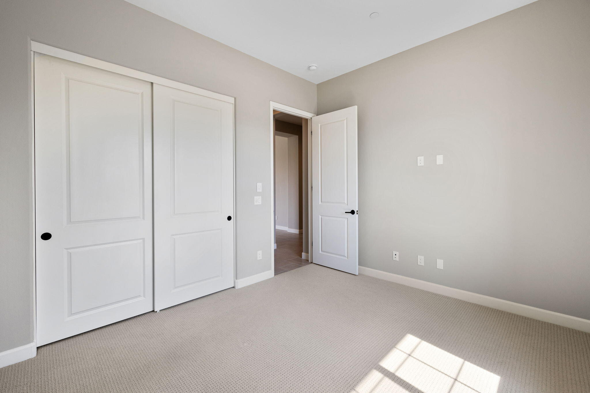 60 Prosecco Rancho Mirage, CA 92270 - Photo 34 of 48 a view of an empty room