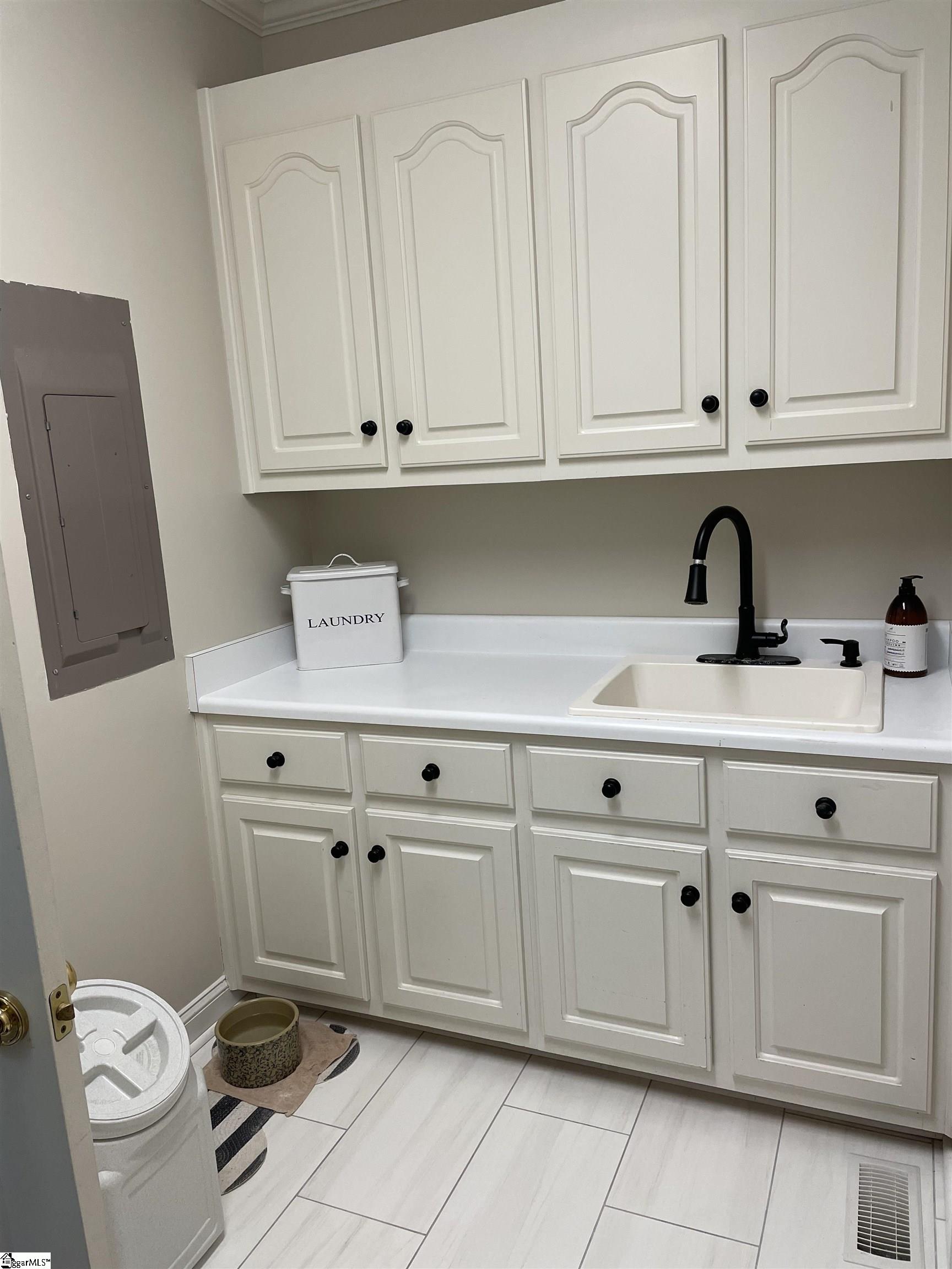 909 Spaulding Farm Road Greenville, SC 29615 - Photo 12 of 25 Gallery Image 12