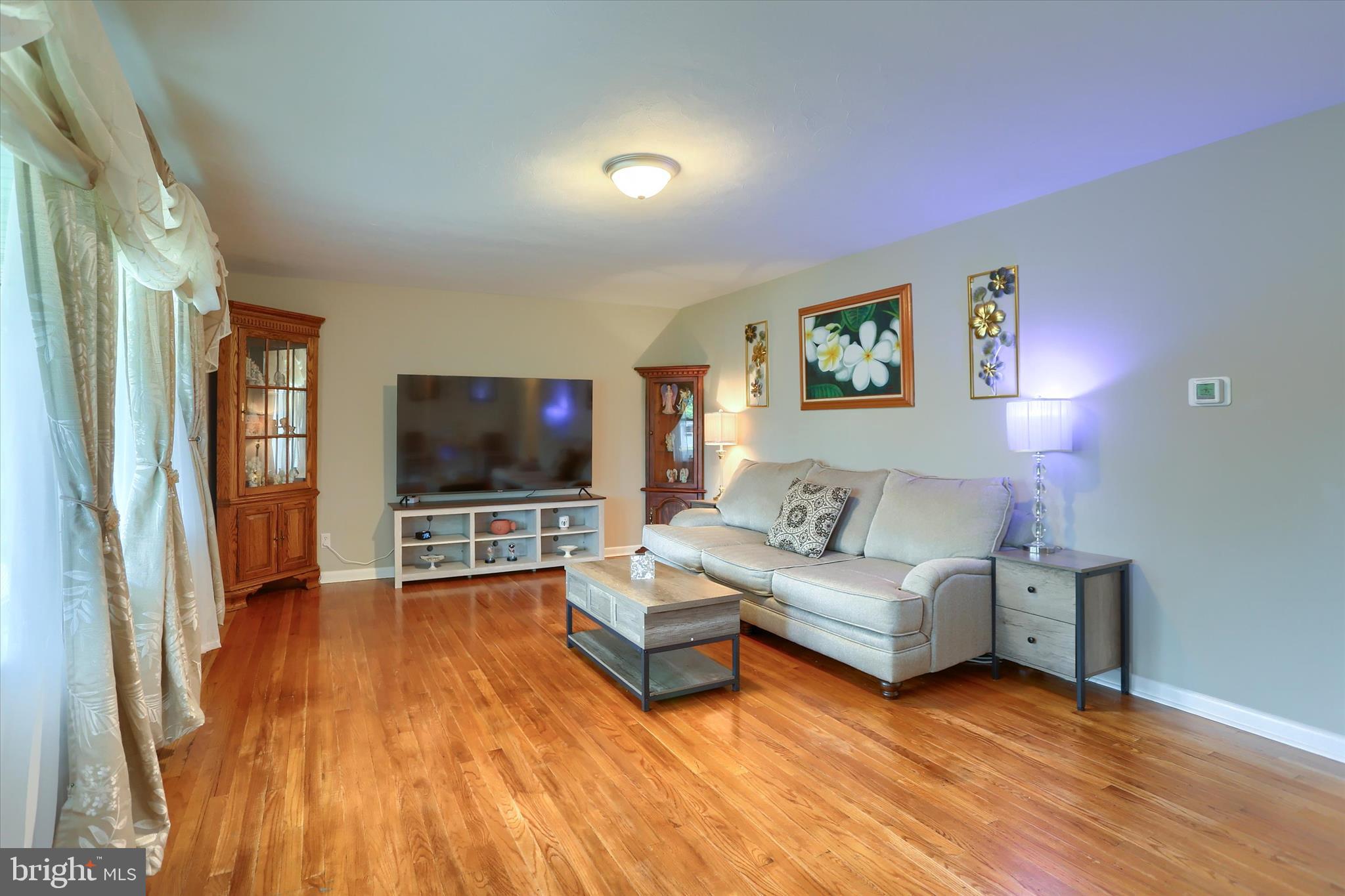 2490 Cedar Road York, PA 17408 - Photo 6 of 41