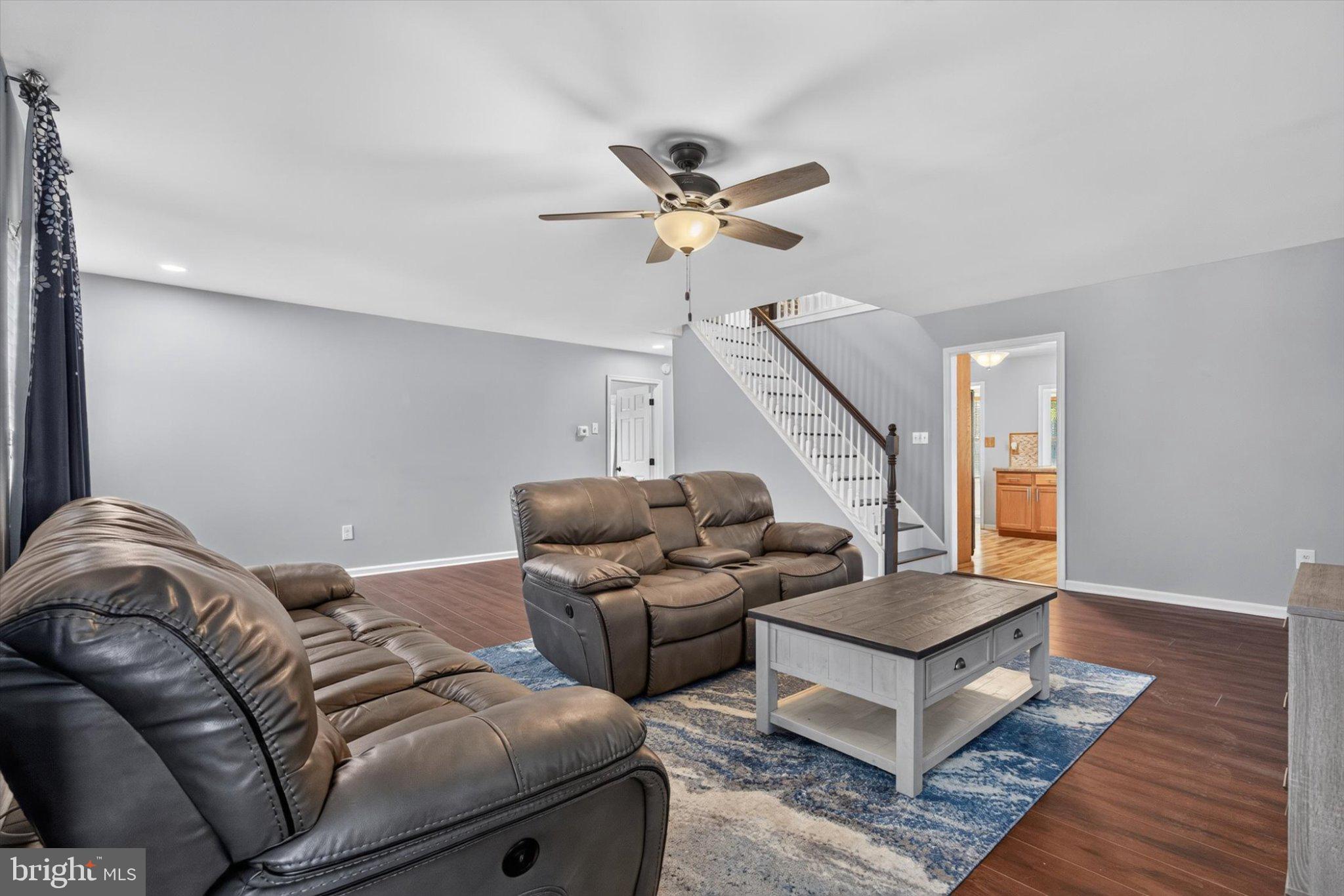 413 Pleasant View Road Hummelstown, PA 17036 - Photo 15 of 34 Living Room