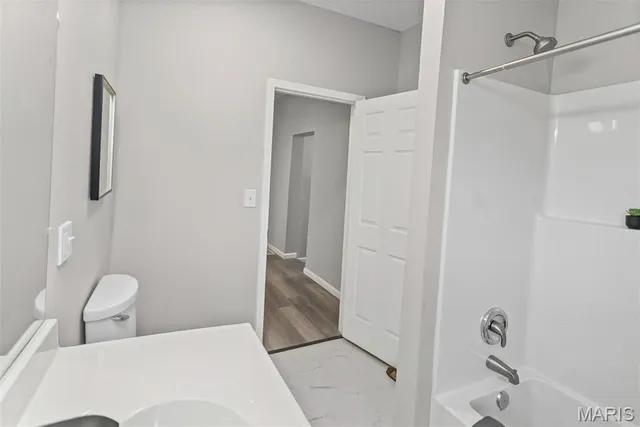 $159,000 | 523 Broadway, East Alton, IL 62024