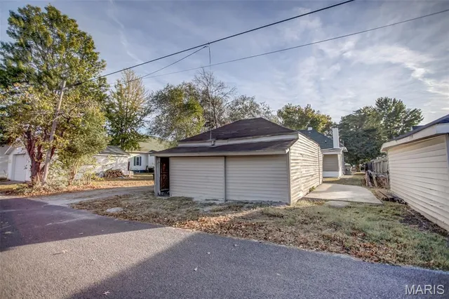 $159,000 | 523 Broadway, East Alton, IL 62024