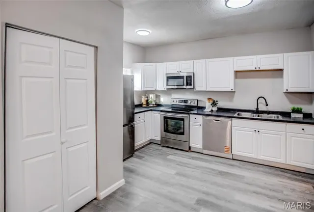 $159,000 | 523 Broadway, East Alton, IL 62024