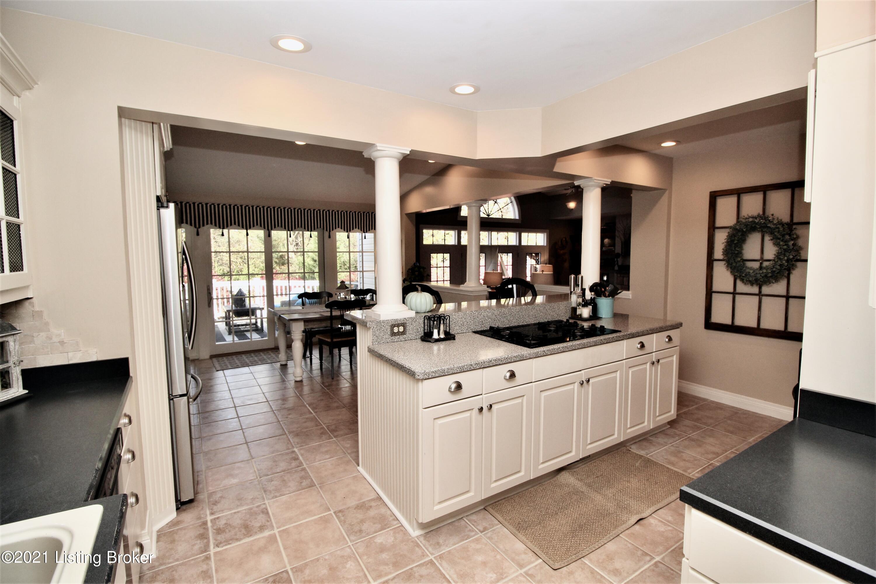 1709 Clayton Road Louisville, KY 40205 - Photo 14 of 42 4F8C5F98-F47F-4678-A6A9-4AEF649B073A_1_2