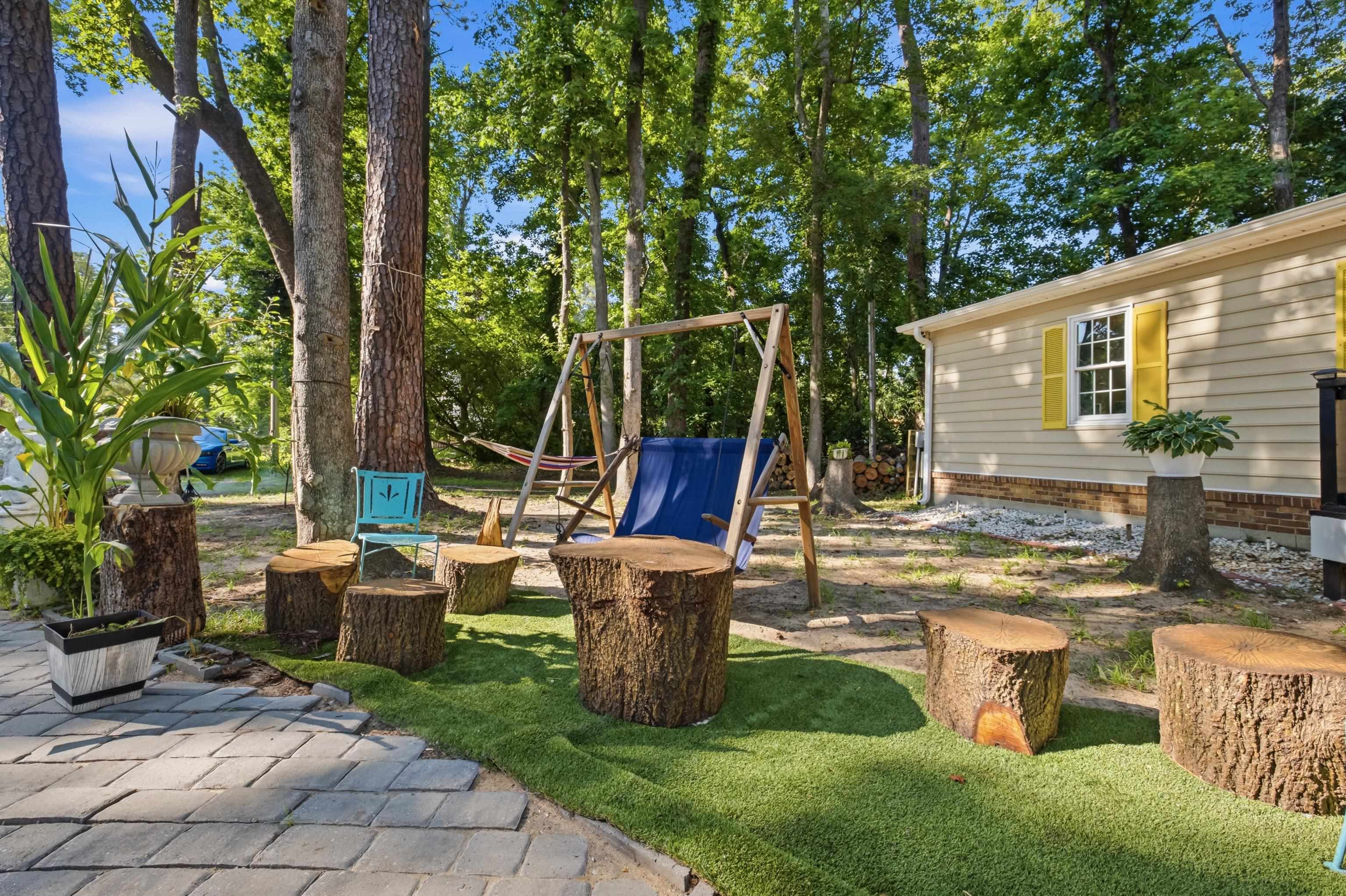 391 Di-Cindy Lane Murrells Inlet, SC 29576 - Photo 4 of 48