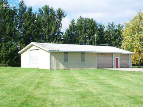 11467 West Pierson Road Flushing, MI 48433 - Photo 8 of 29 20423707-7.JPG