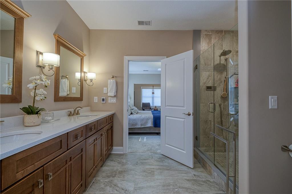 116 Seneca Place Mars, PA 16046 - Photo 15 of 25 a bathroom with a double vanity sink and mirror