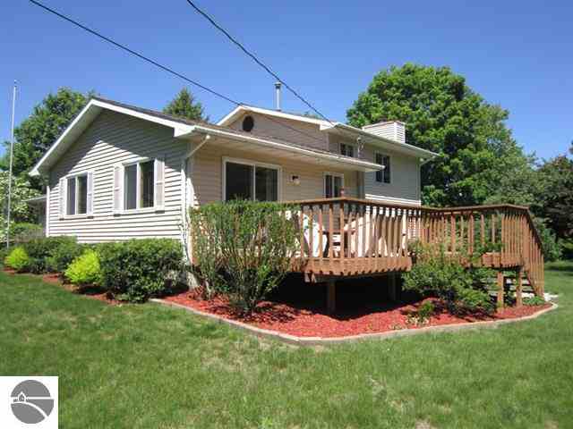 5272 Goodrick Road Traverse City, MI 49684 - Photo 3 of 40 1746762-2.JPG