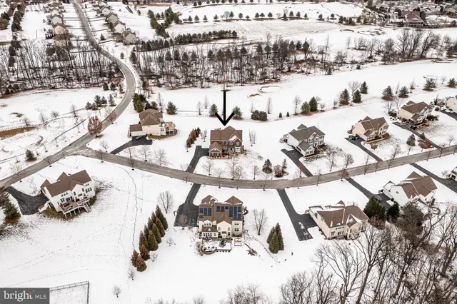 a picture of city view with sitting space