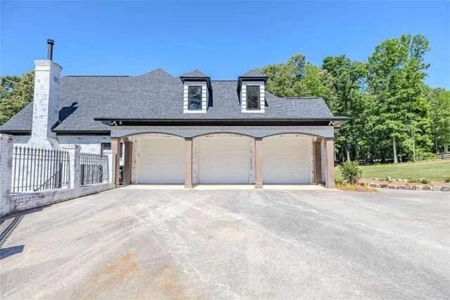 $1,800,000 | 3241 Horseleg Creek Road Southwest, Rome, GA 30165