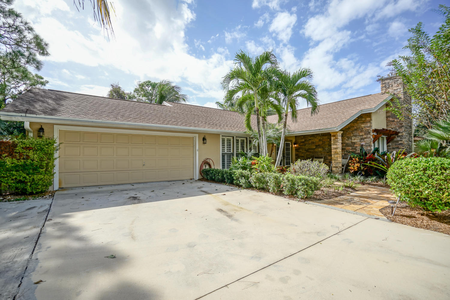6242 Wood Lake Road Jupiter, FL 33458 - Photo 22 of 27 Exterior