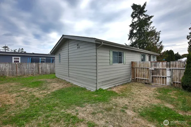 $95,000 | 700 Northwest Crosby Avenue, Unit 35, Oak Harbor, WA 98277