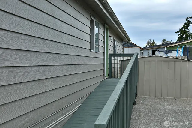 $95,000 | 700 Northwest Crosby Avenue, Unit 35, Oak Harbor, WA 98277