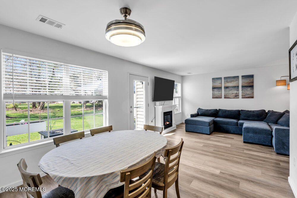 202 Iris Way Brick, NJ 08724 - Photo 12 of 28 dsc05822.jpg-1_639