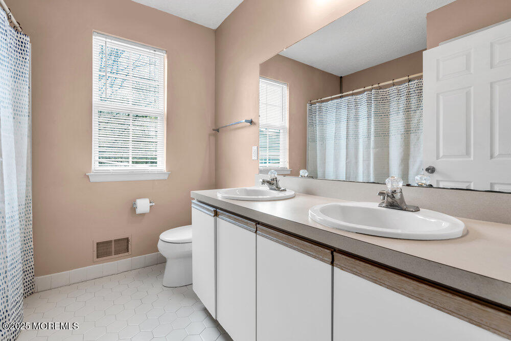 202 Iris Way Brick, NJ 08724 - Photo 21 of 28 dsc05872_283