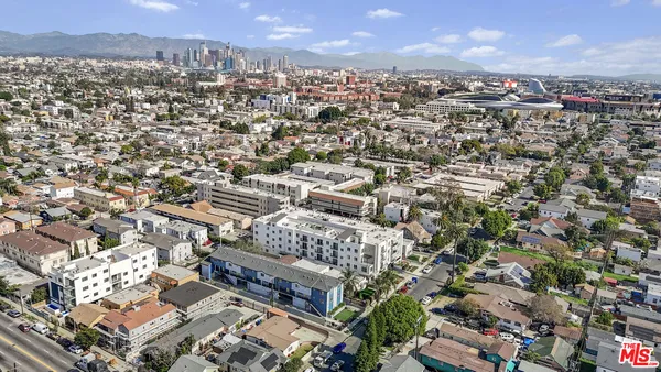 $3,900,000 | 1271 West 39th Place, Los Angeles, CA 90037