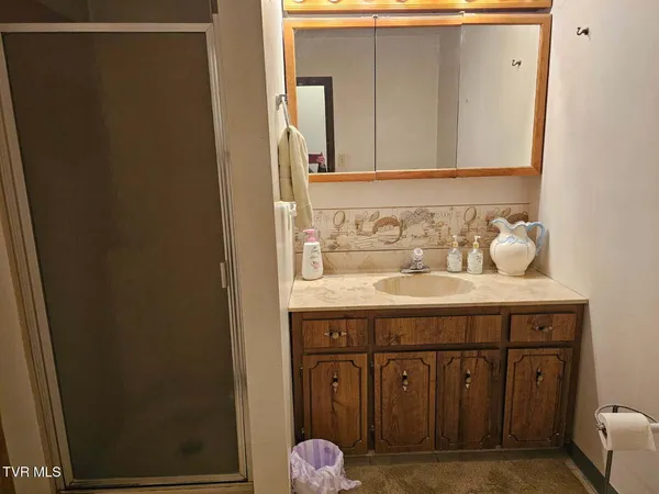 $225,000 | 175 Fincastle Heights Road, Jonesville, VA 24263