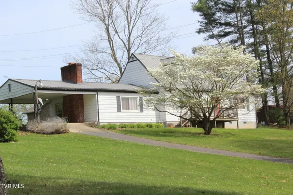 $225,000 | 175 Fincastle Heights Road, Jonesville, VA 24263