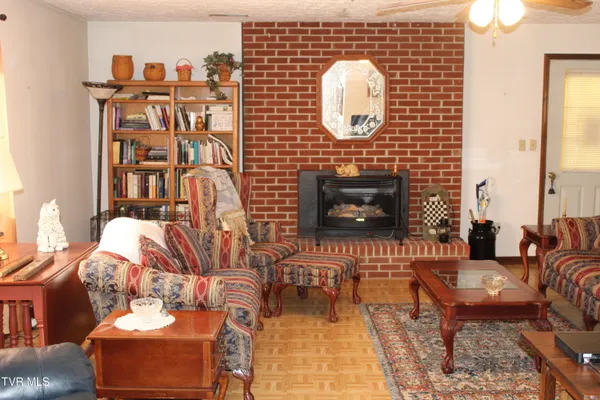 $225,000 | 175 Fincastle Heights Road, Jonesville, VA 24263