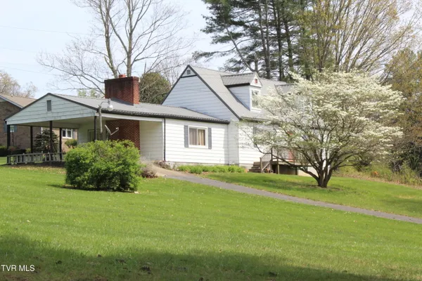 $225,000 | 175 Fincastle Heights Road, Jonesville, VA 24263