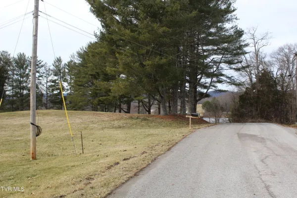 $225,000 | 175 Fincastle Heights Road, Jonesville, VA 24263