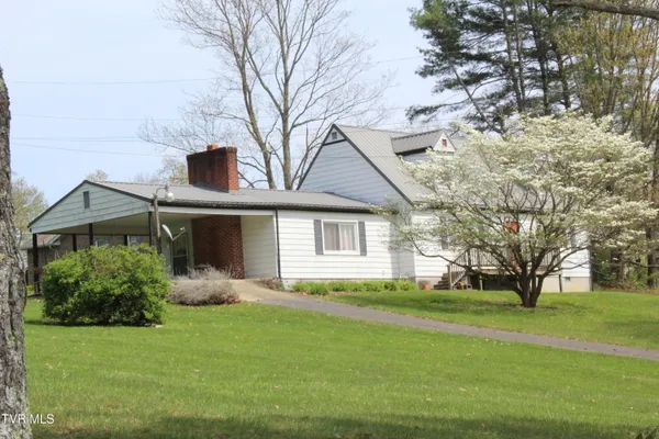 $225,000 | 175 Fincastle Heights Road, Jonesville, VA 24263