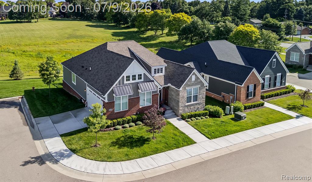 2554 Middleton Street Rochester Hills, MI 48309 - Photo 3 of 38