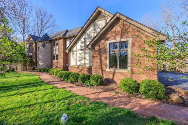 $888,000 | 1260 Silver Bell Road, Rochester, MI 48306