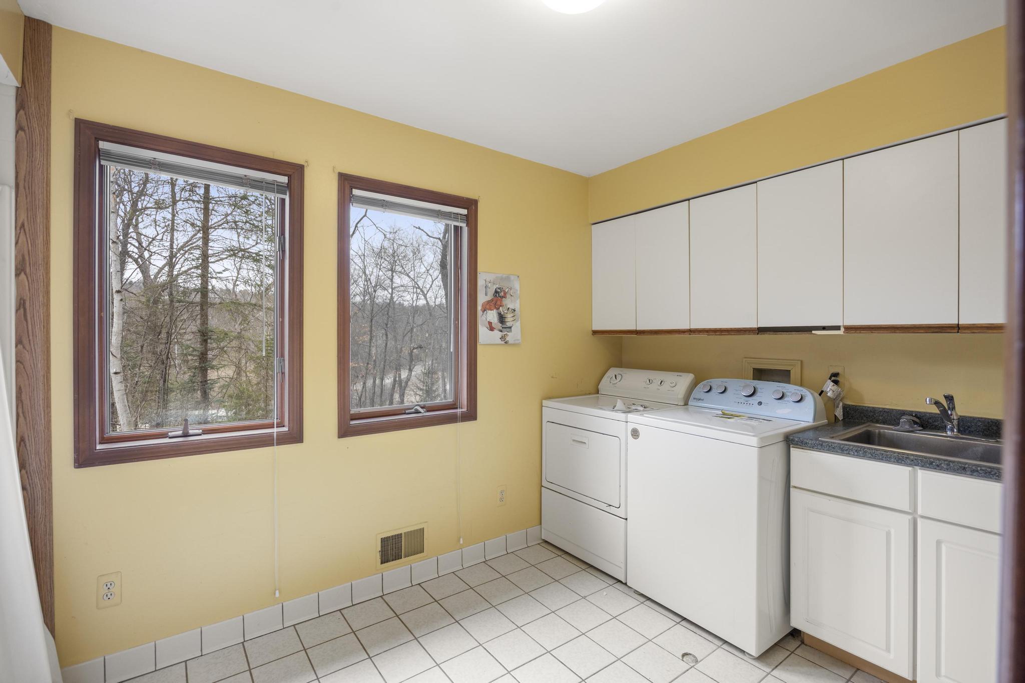 1260 Silver Bell Road Rochester, MI 48306 - Photo 18 of 63 1260 Silverbell Rd 19