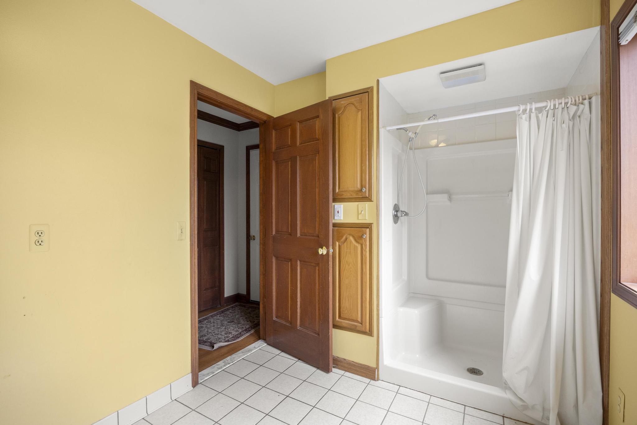 1260 Silver Bell Road Rochester, MI 48306 - Photo 19 of 63 1260 Silverbell Rd 20