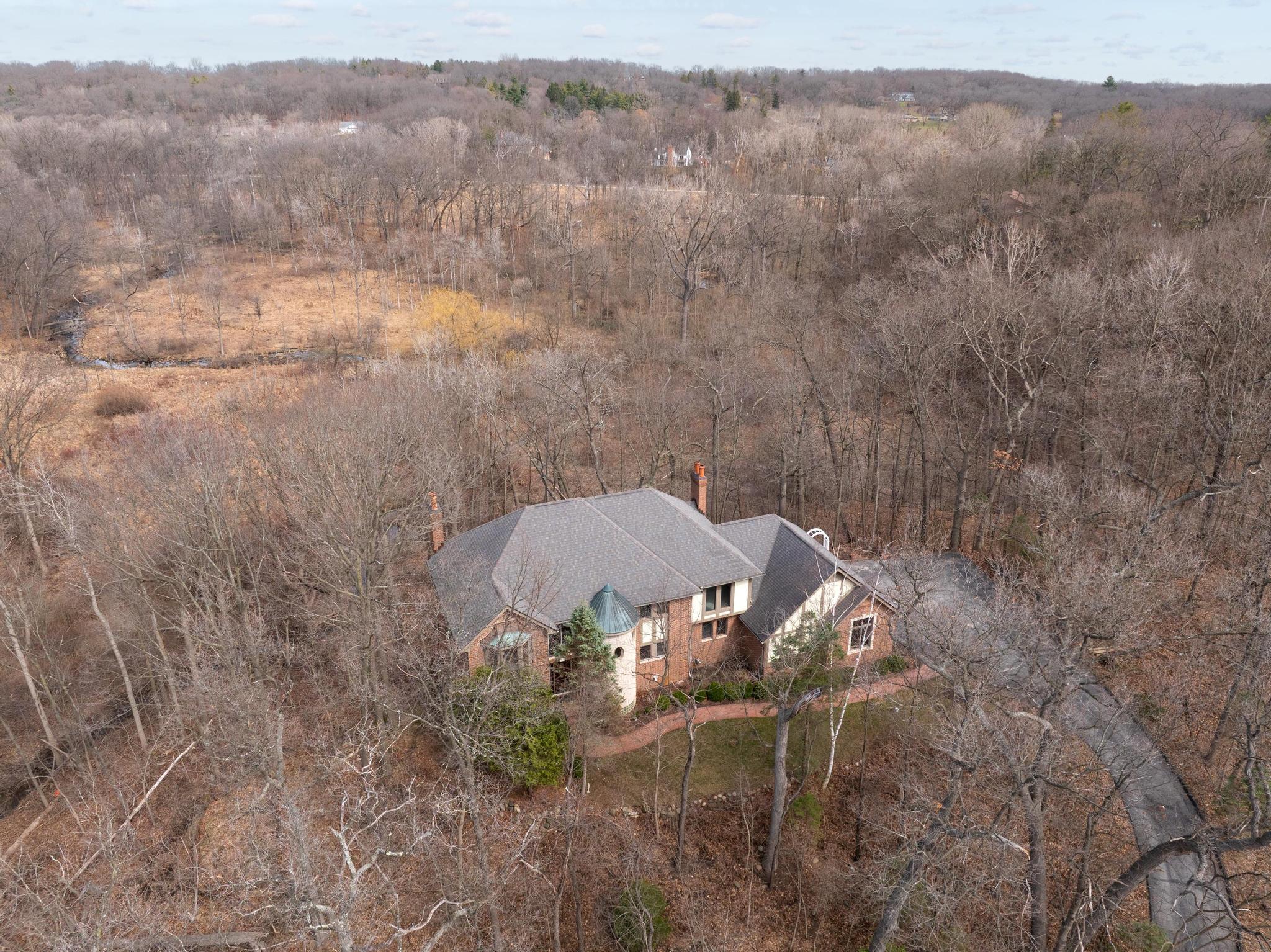 1260 Silver Bell Road Rochester, MI 48306 - Photo 3 of 58 1260 Silverbell Rd 08