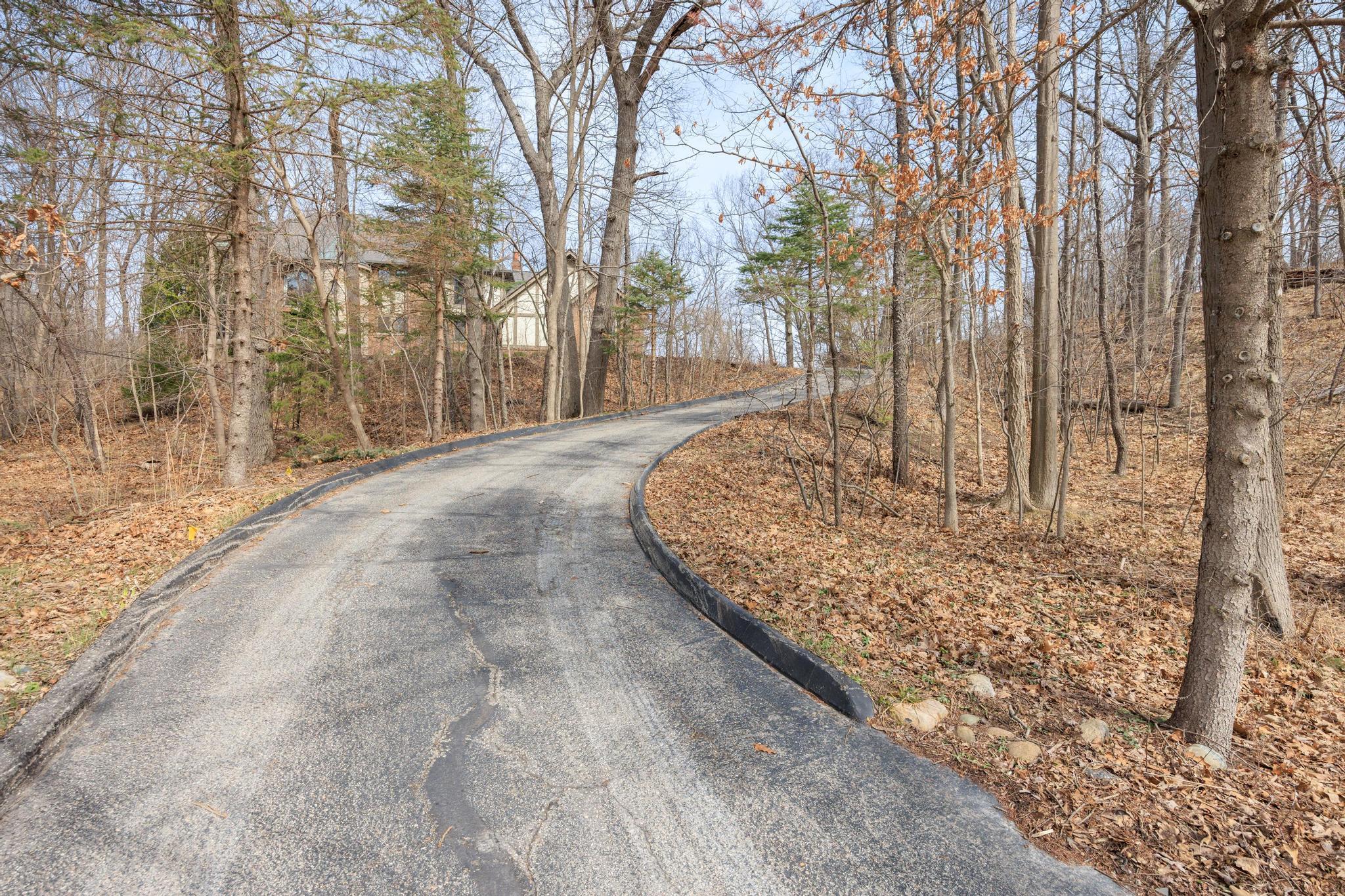 1260 Silver Bell Road Rochester, MI 48306 - Photo 6 of 63 1260 Silverbell Rd 07