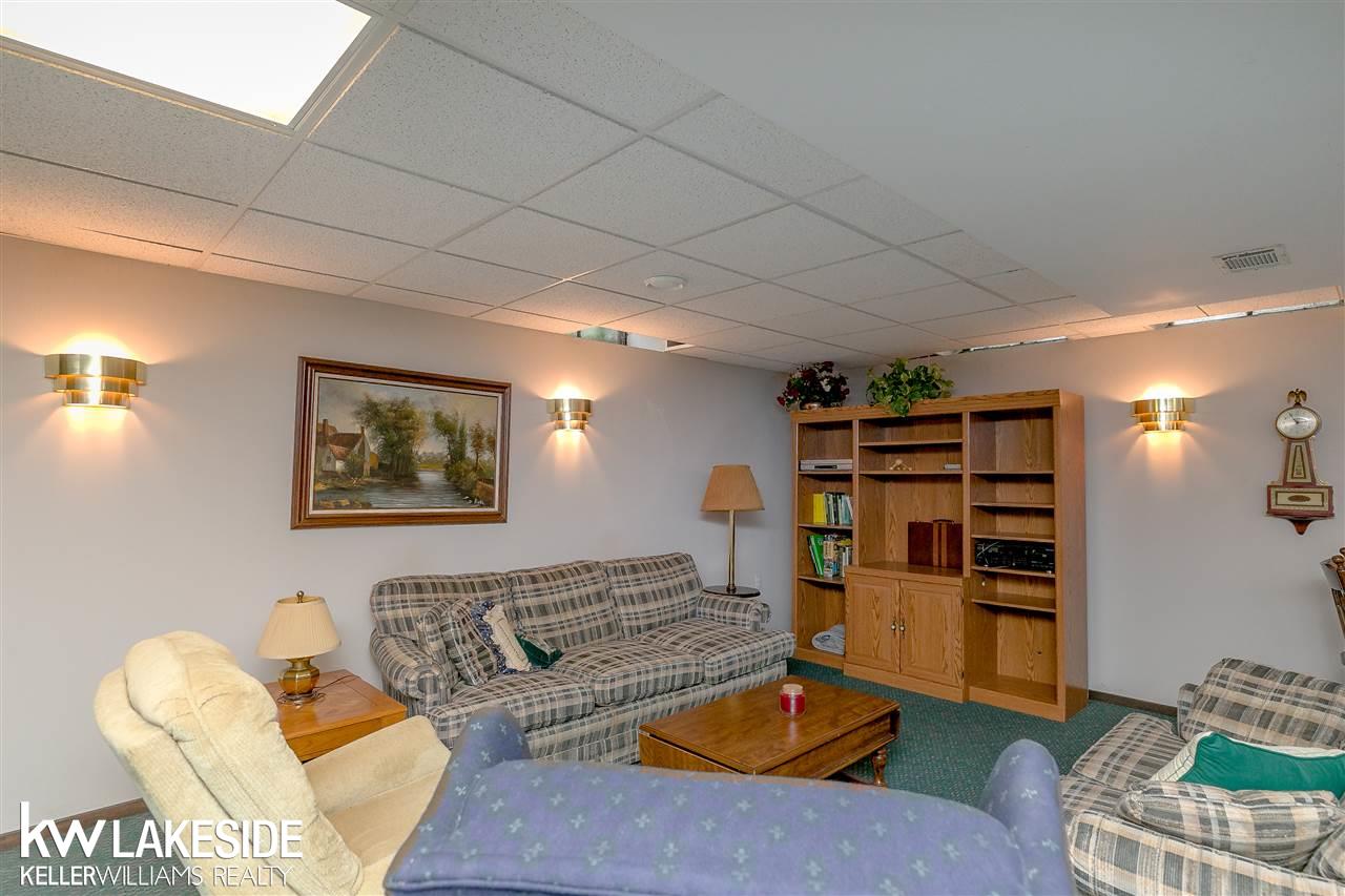 5855 Cherokee Washington, MI 48094 - Photo 55 of 95 50023348-54.JPG