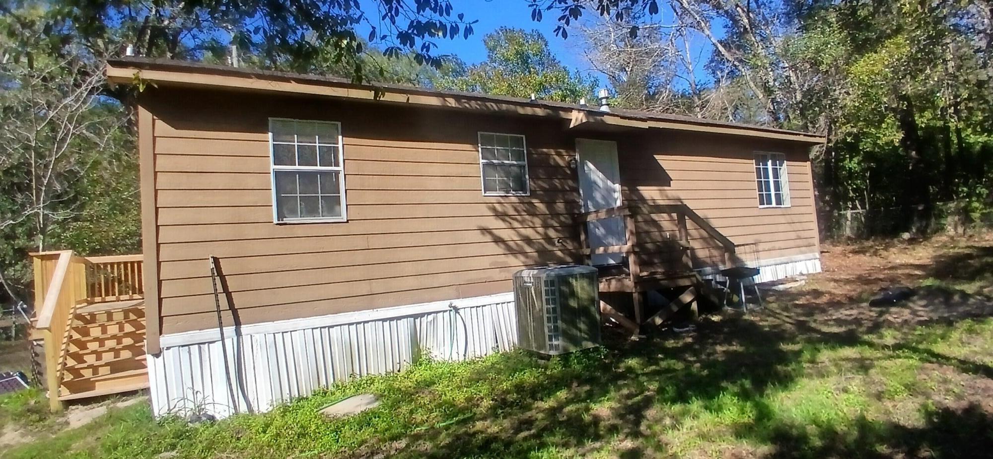 652 Mayo Trail Crestview, FL 32536 - Photo 3 of 16 20260115_102721