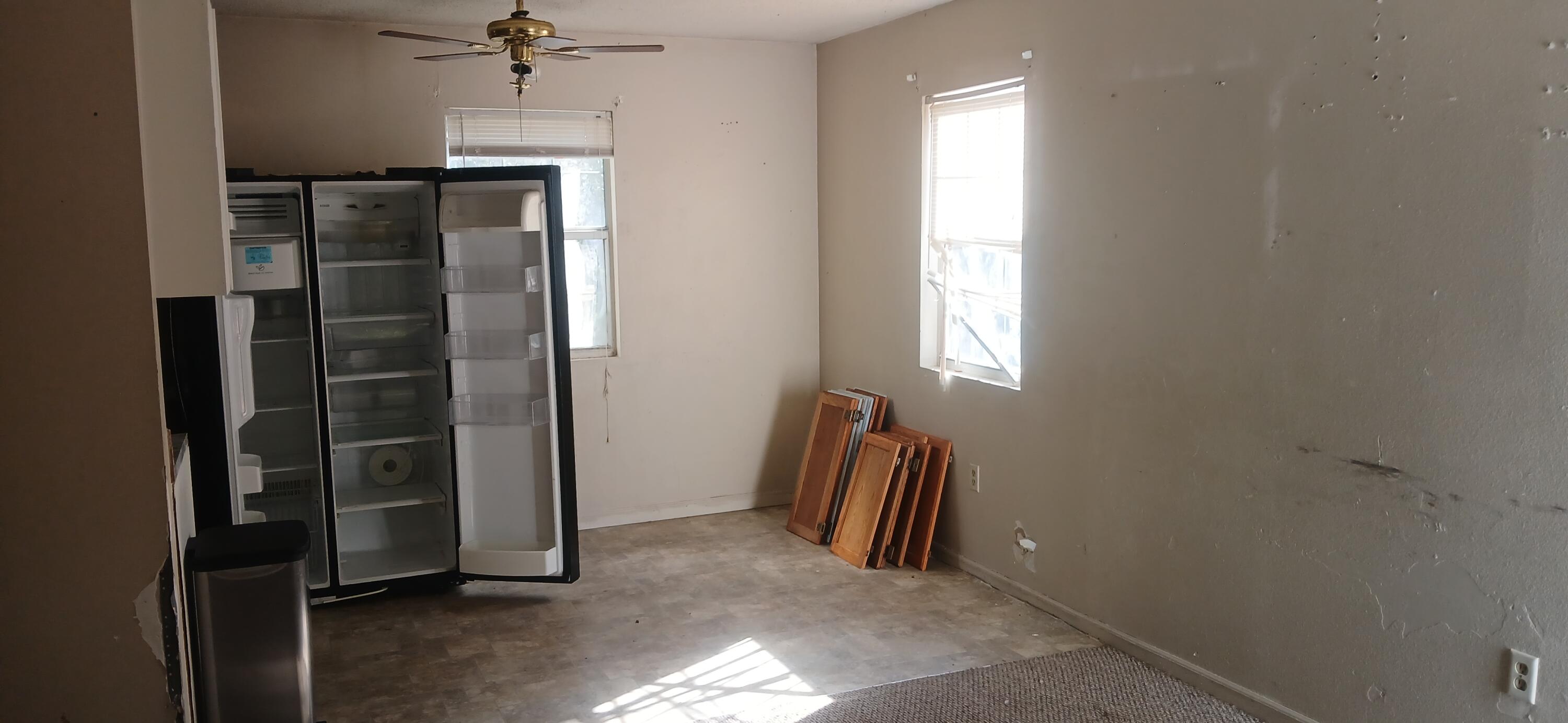 652 Mayo Trail Crestview, FL 32536 - Photo 4 of 16 20260115_102047