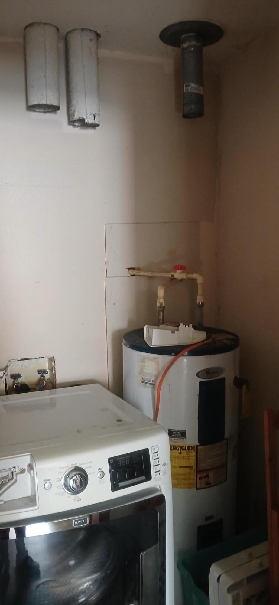 652 Mayo Trail Crestview, FL 32536 - Photo 6 of 16 20260115_102127