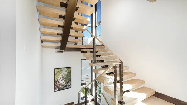 a view of entryway