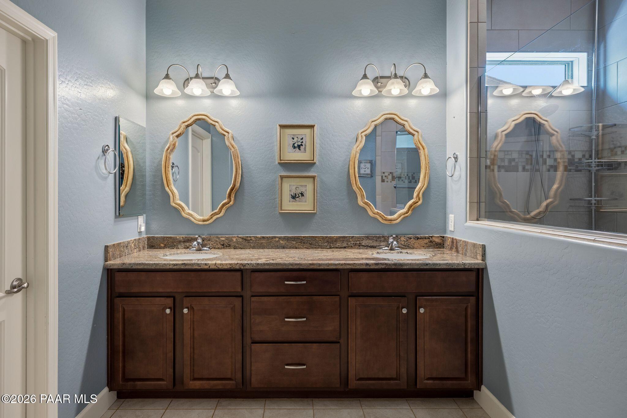 8636 Wandering Creek Road Prescott Valley, AZ 86315 - Photo 19 of 47 Primary Bathroom