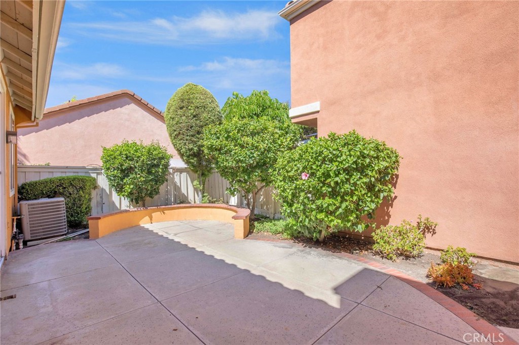 2 La Ronda Irvine, CA 92606 - Photo 29 of 42 Gallery Image 29