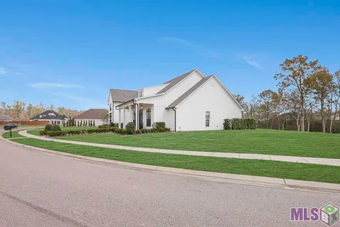 $825,000 | 11370 River Reid Crossing, Geismar, LA 70734