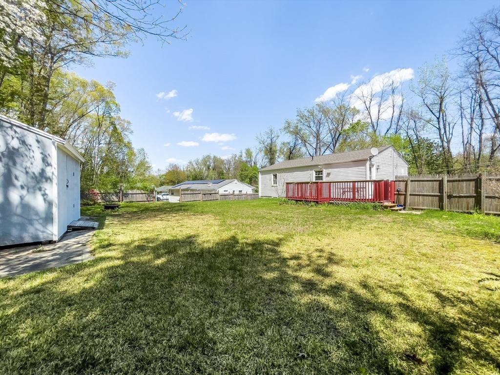 206 Treetop Avenue Springfield, MA 01118 - Photo 24 of 32