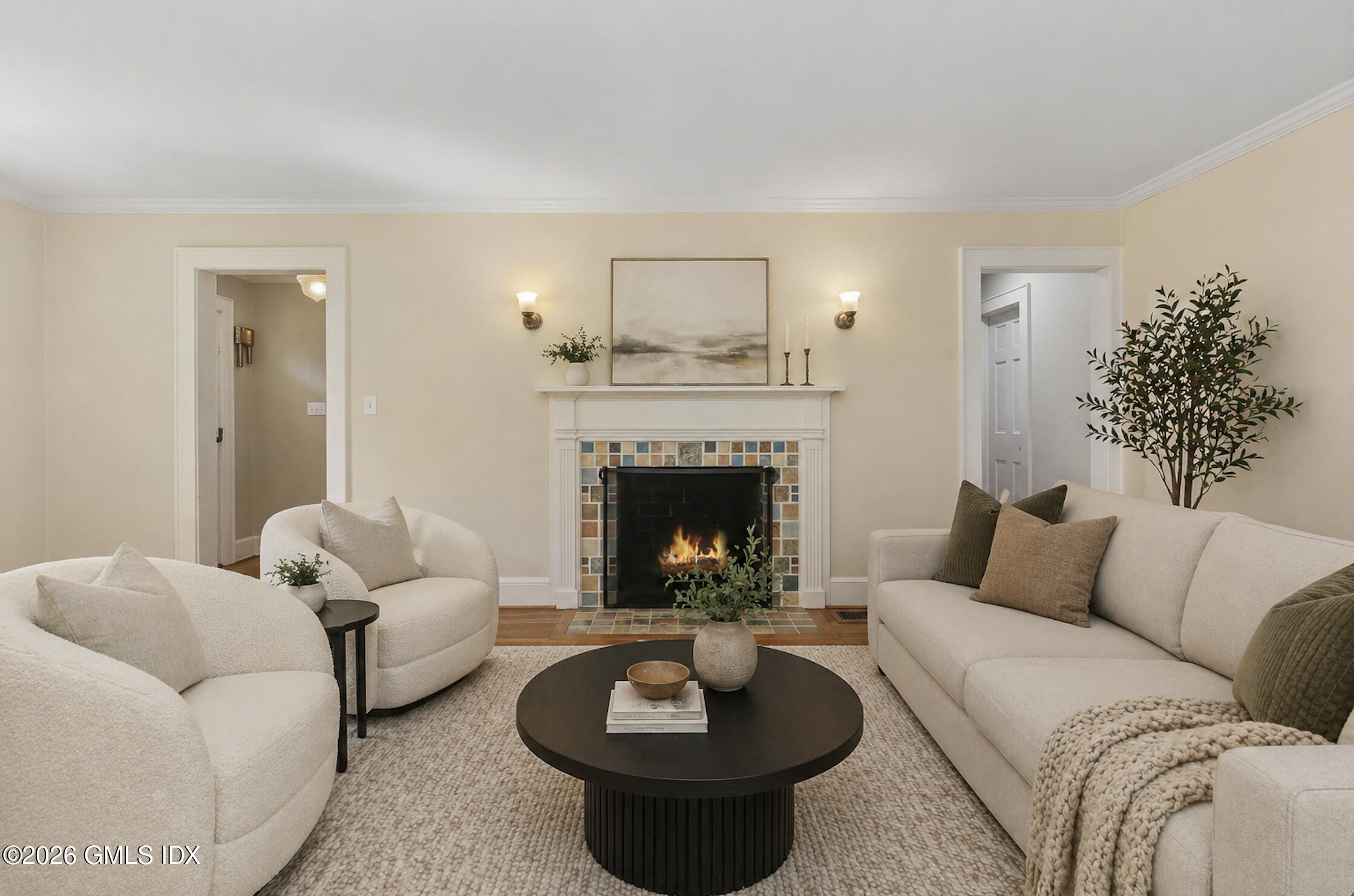 93 Summit Road Riverside, CT 06878 - Photo 4 of 30 Living Room