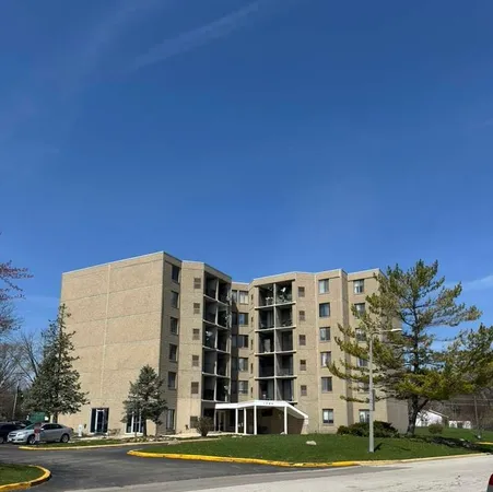 $135,000 | 1750 North Marywood Avenue, Unit 216, Aurora, IL 60505